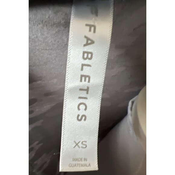 Fabletic Amy Short Sleeve Top Crew Neck Camo Shirt Size XS - Picture 6 of 7